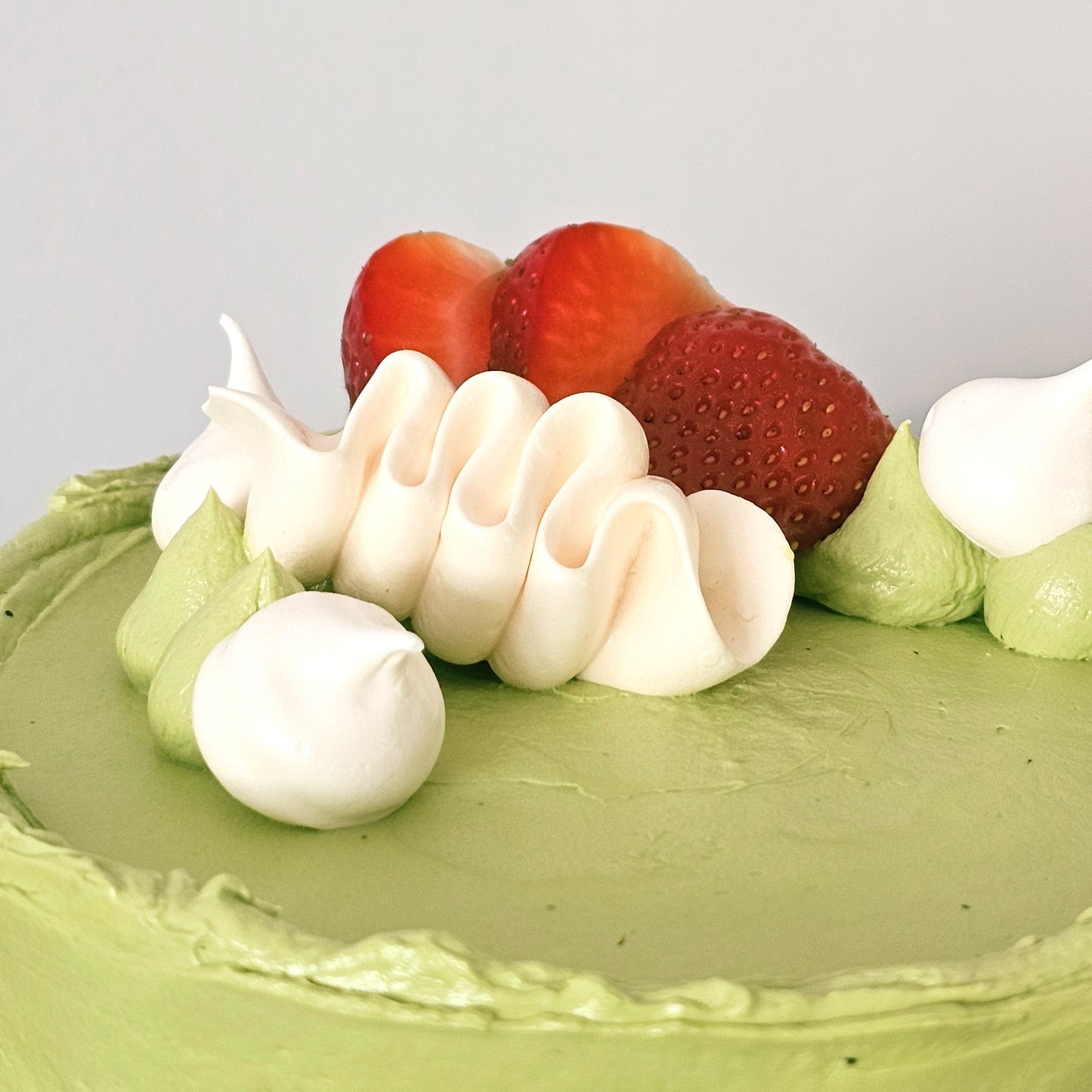 Matcha Strawberry Cake